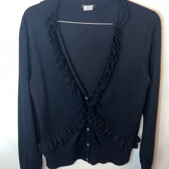 J Crew 100%Merino Wool Ruffle Sweater Black Sz Medium - Picture 5 of 9